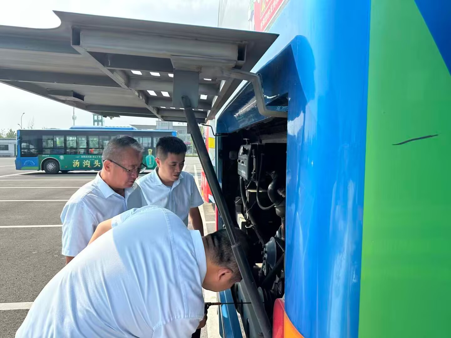 公交集团海通公交公司积极应对高温天气强化安全管理
