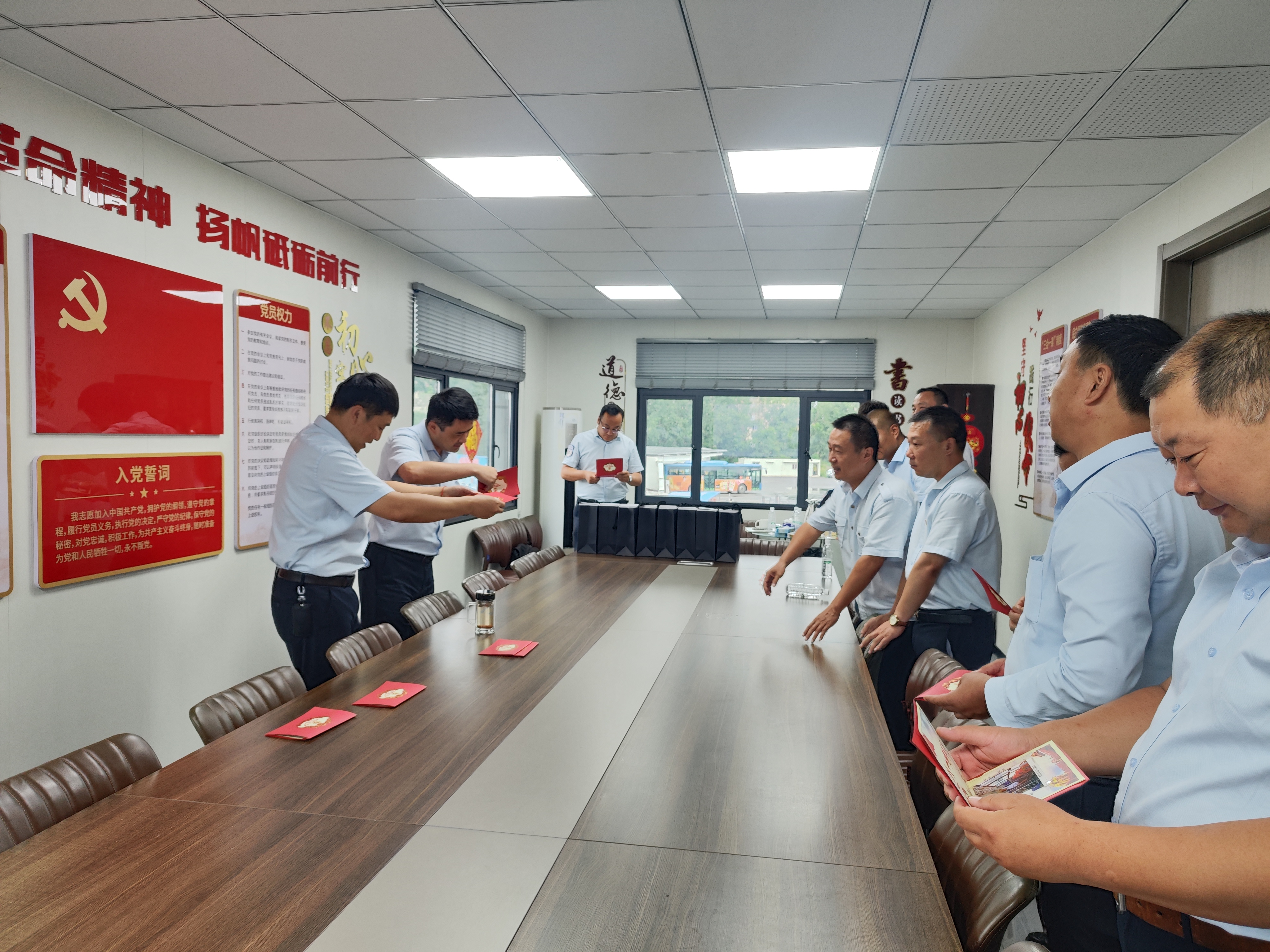 铸就铁血忠诚 引领清风正气