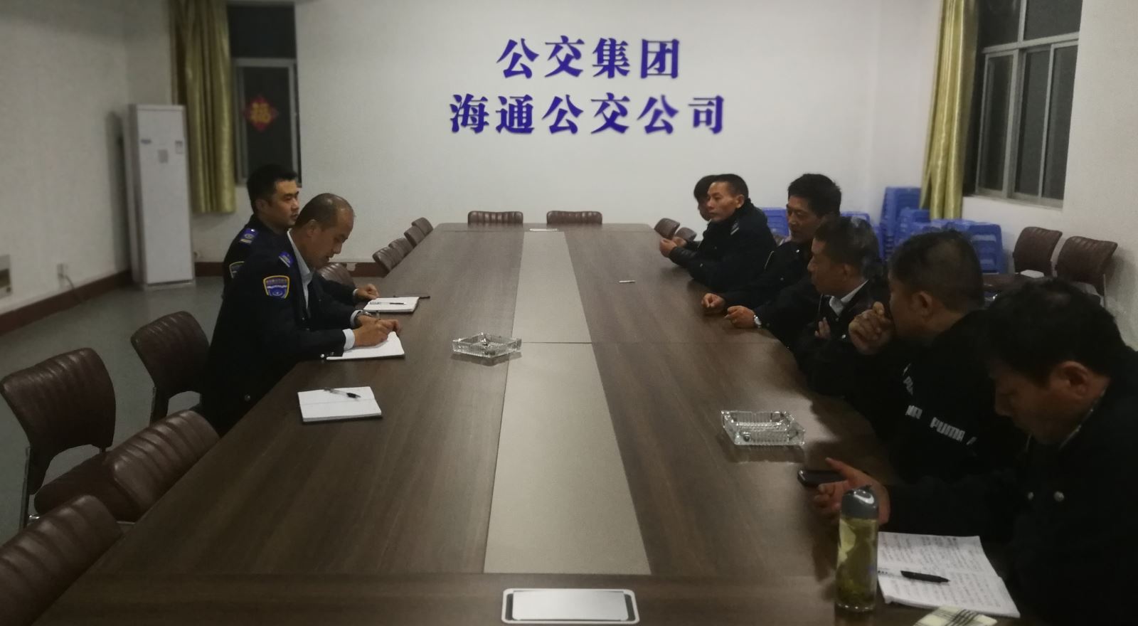 公交集团海通公交公司召开一线职工安全、服务座谈会