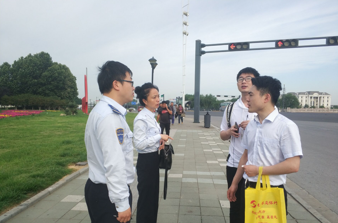 公交集团佳连公司开展“定制公交”线路调研
