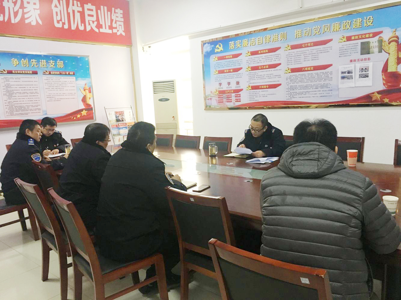 公交集团召开安全专题会议