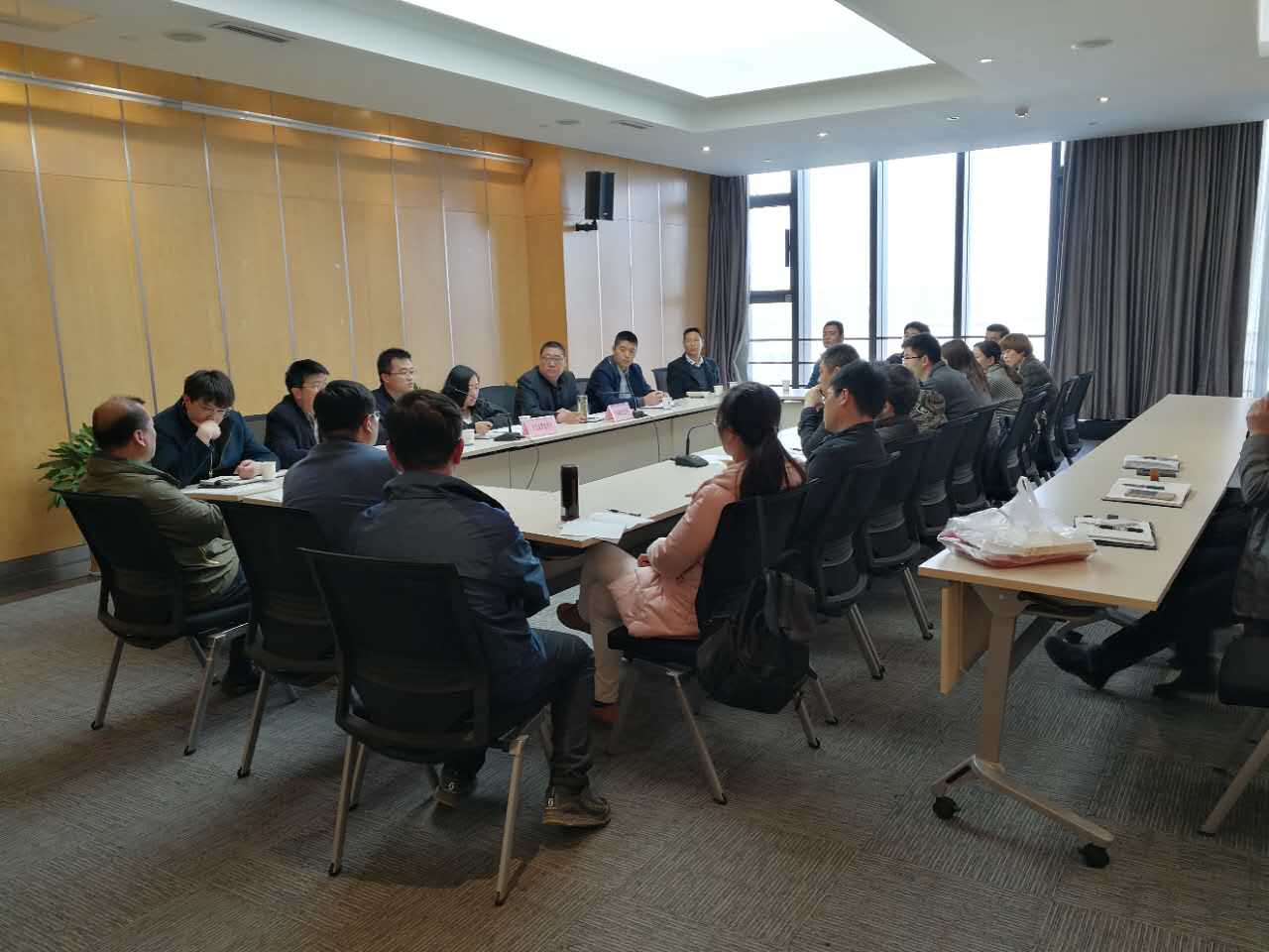 公交佳连公司赴开发区管委会参加 “企业定制公交”供需洽谈会