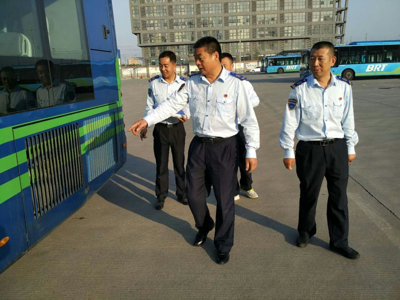公交快速公司开展安全大检查为劳动竞赛和百日专项行动提供安全保障