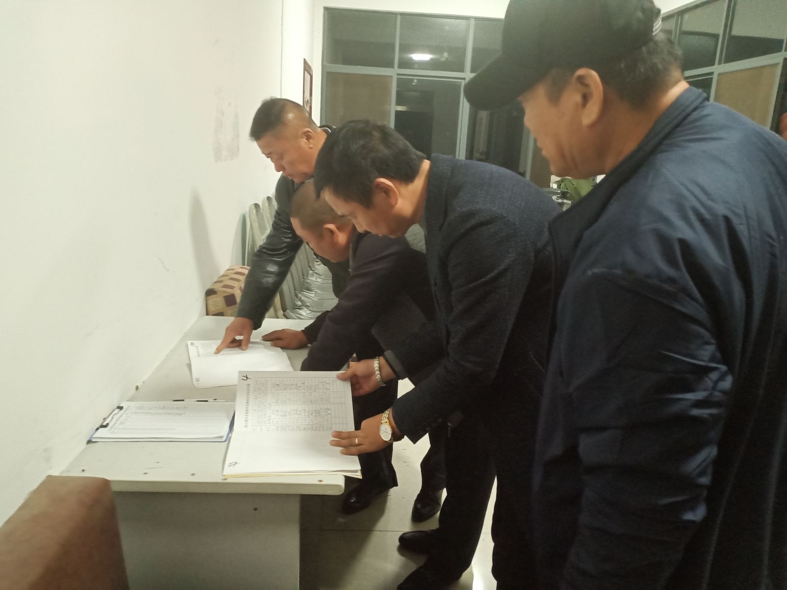 公交集团公交事业一部加强夜查筑牢安全生产防线