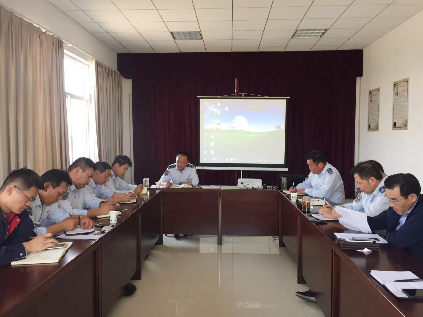 公交集团汽服公司召开落实安全生产责任制专题会议