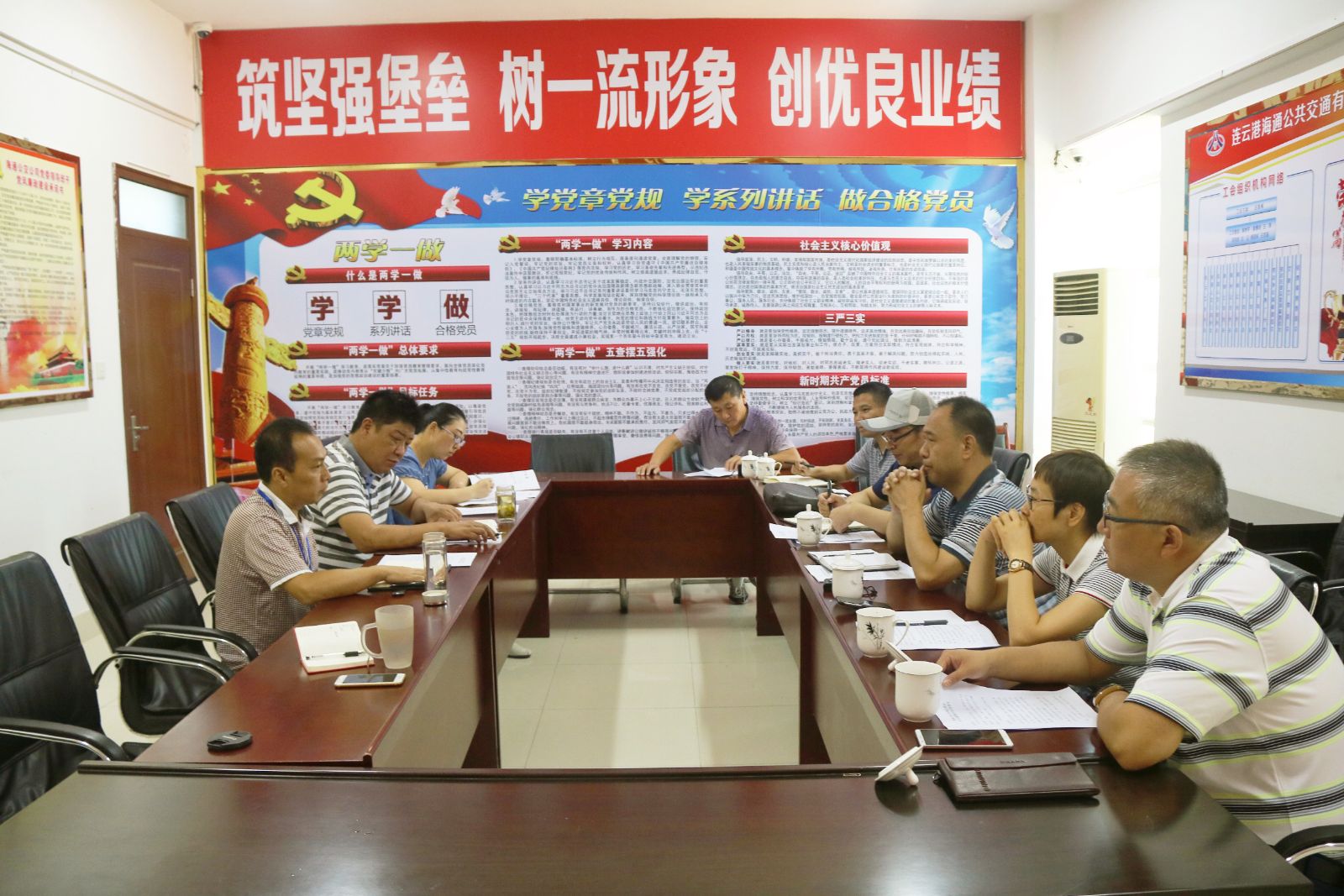 市安全检查组检查海通公交公司安全生产工作