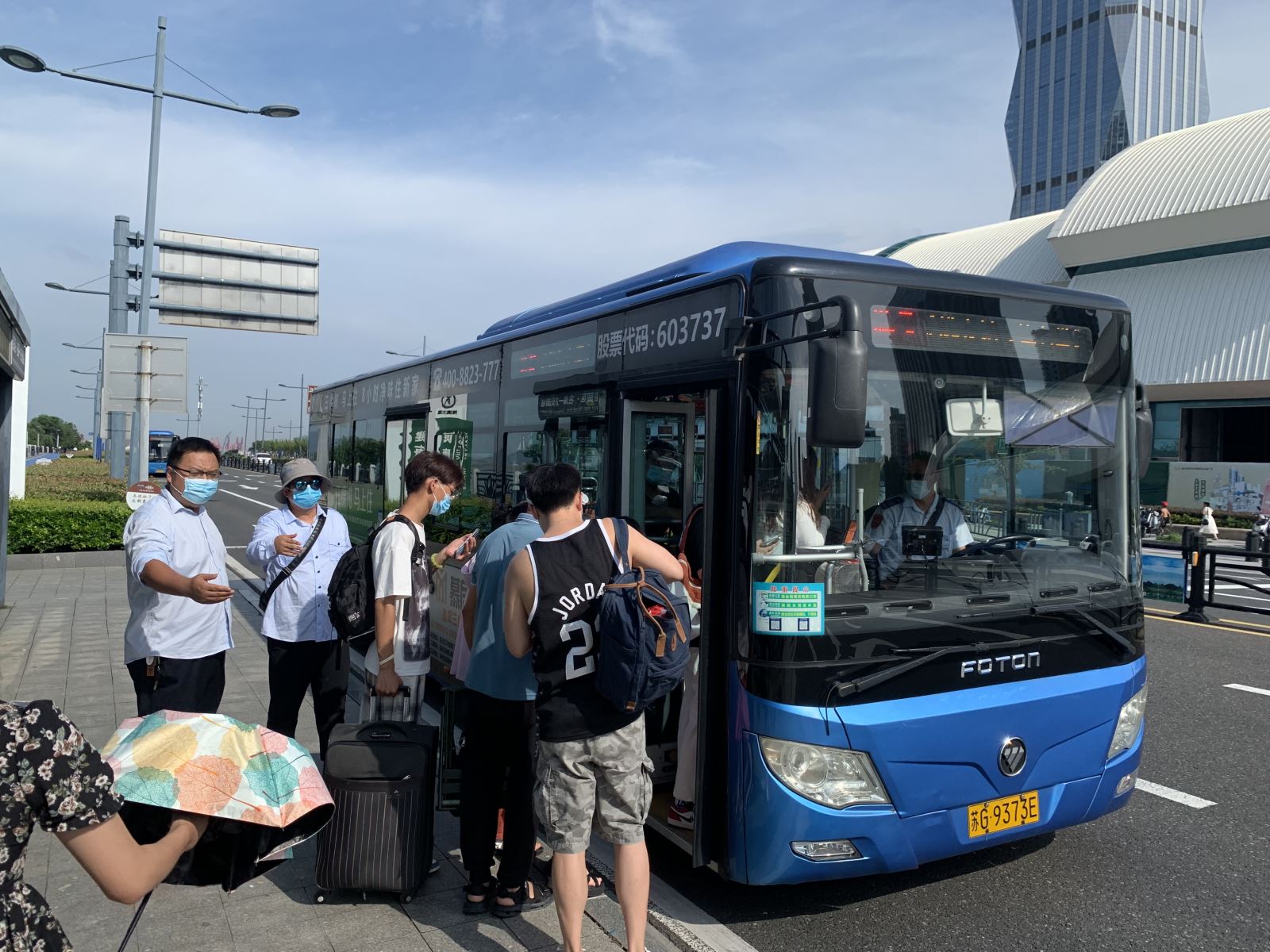 公交集团公交事业二部做好连云港之夏乘客运输保障工作