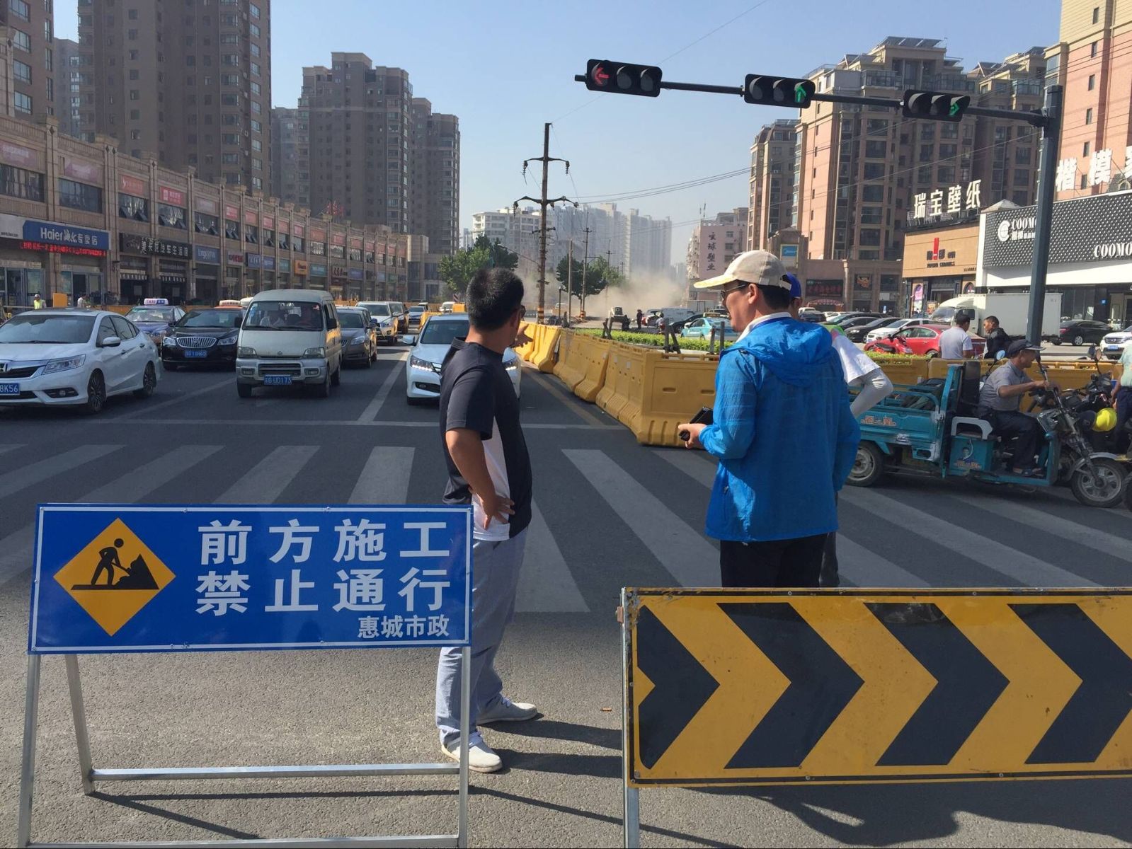 公交海州公司合理调整线路确保道路施工期间车辆有序运营