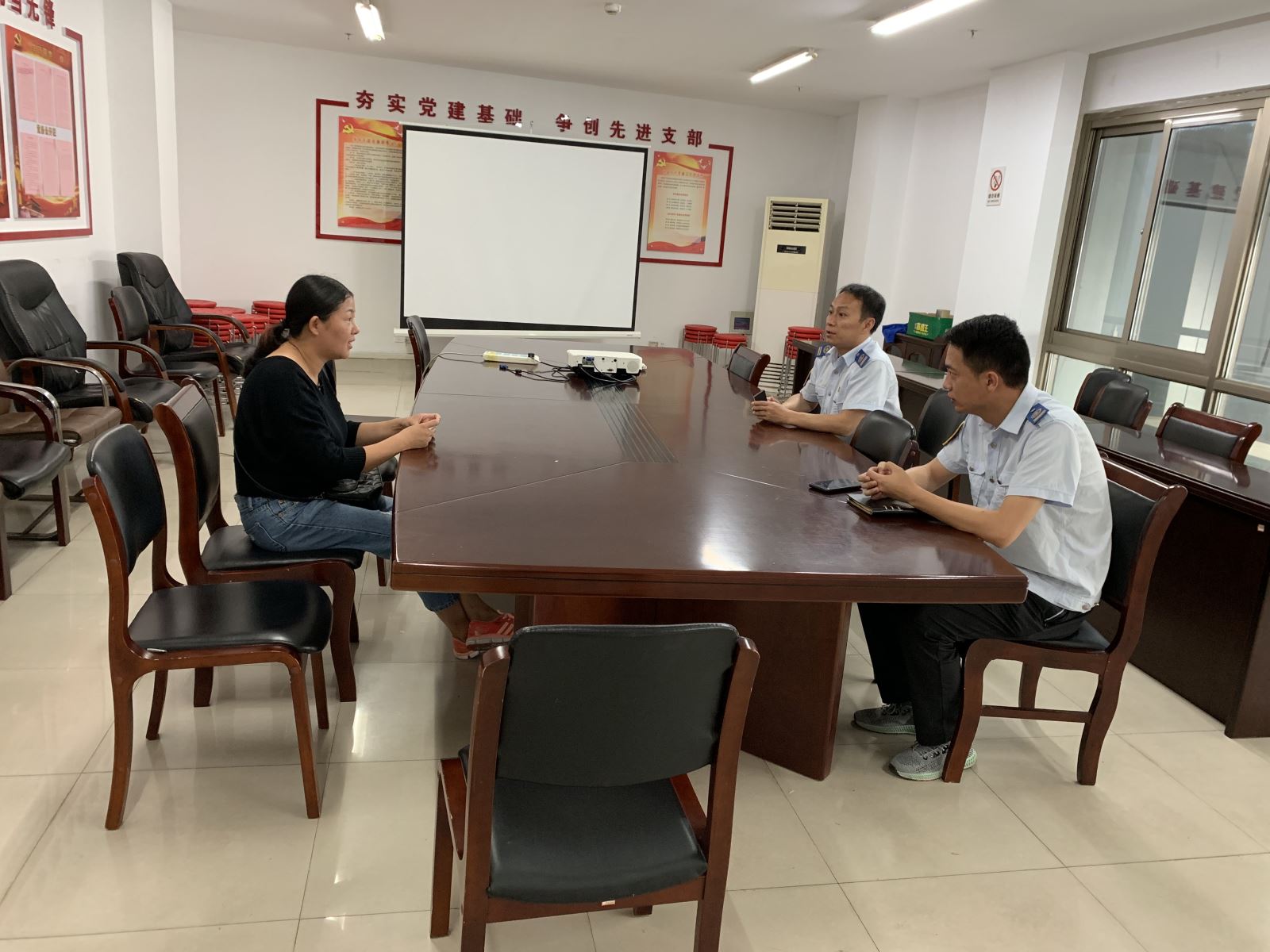 公交集团快速公交事业部新入职驾驶员家属交流会