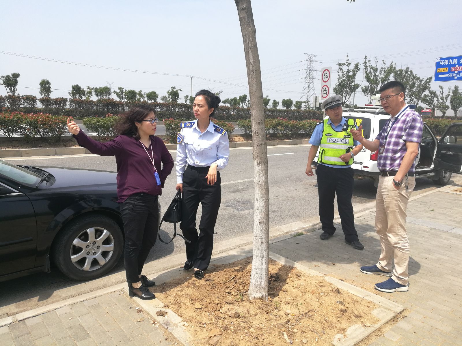 公交集团佳连公司现场勘察徐圩新区公交通行道路情况