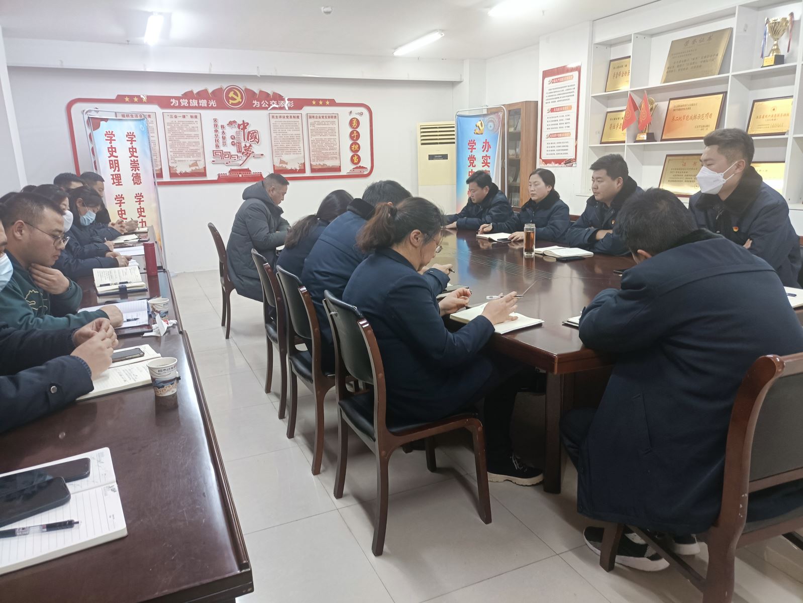 公交集团快速公交事业部召开节后收心会