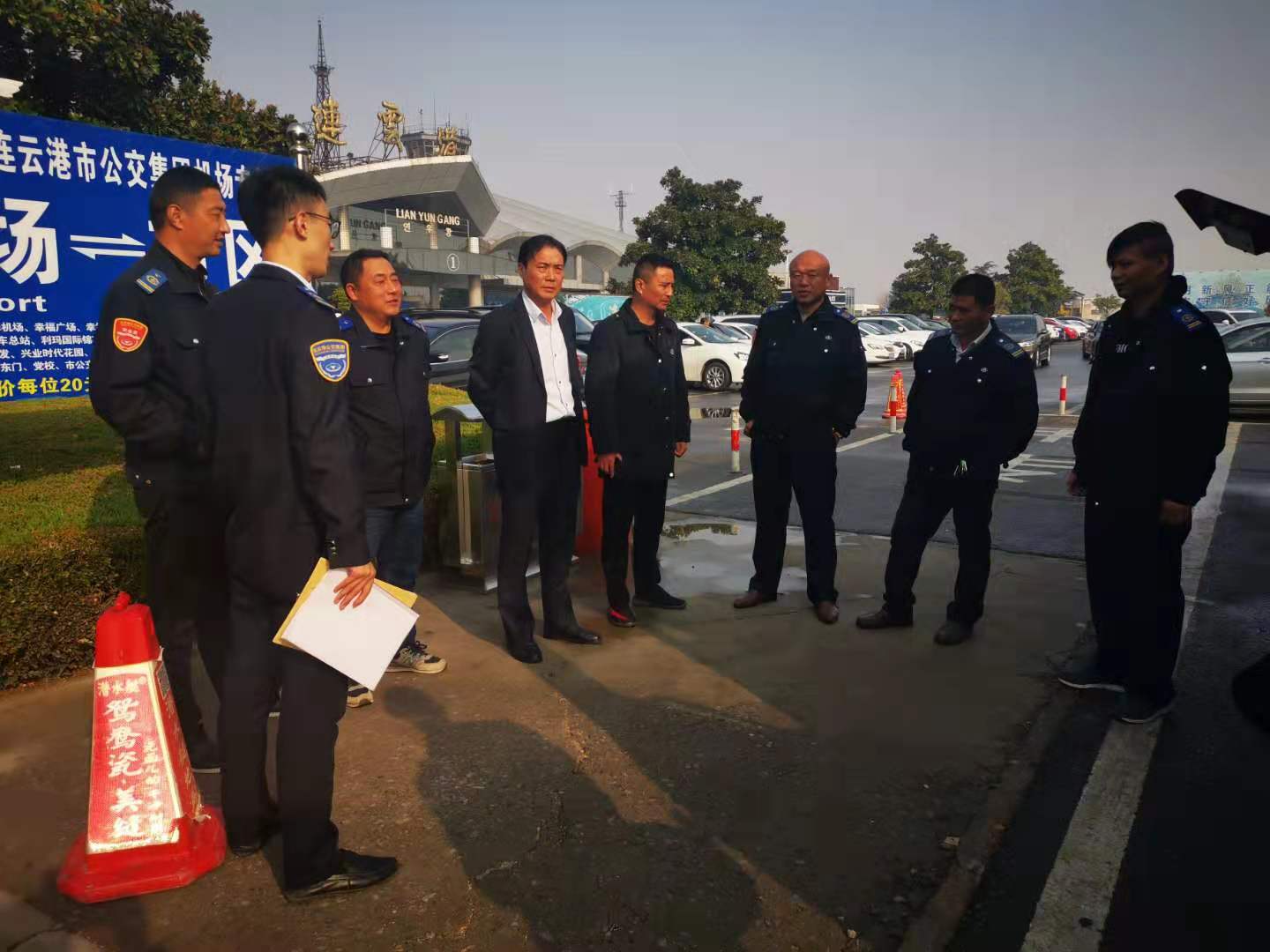 公交集团经营发展事业部开展机场专线安全检查