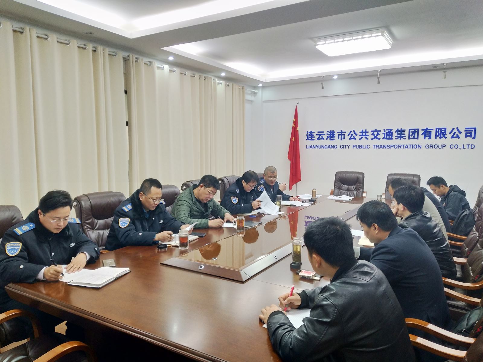 公交集团召开金旅厂家约谈会
