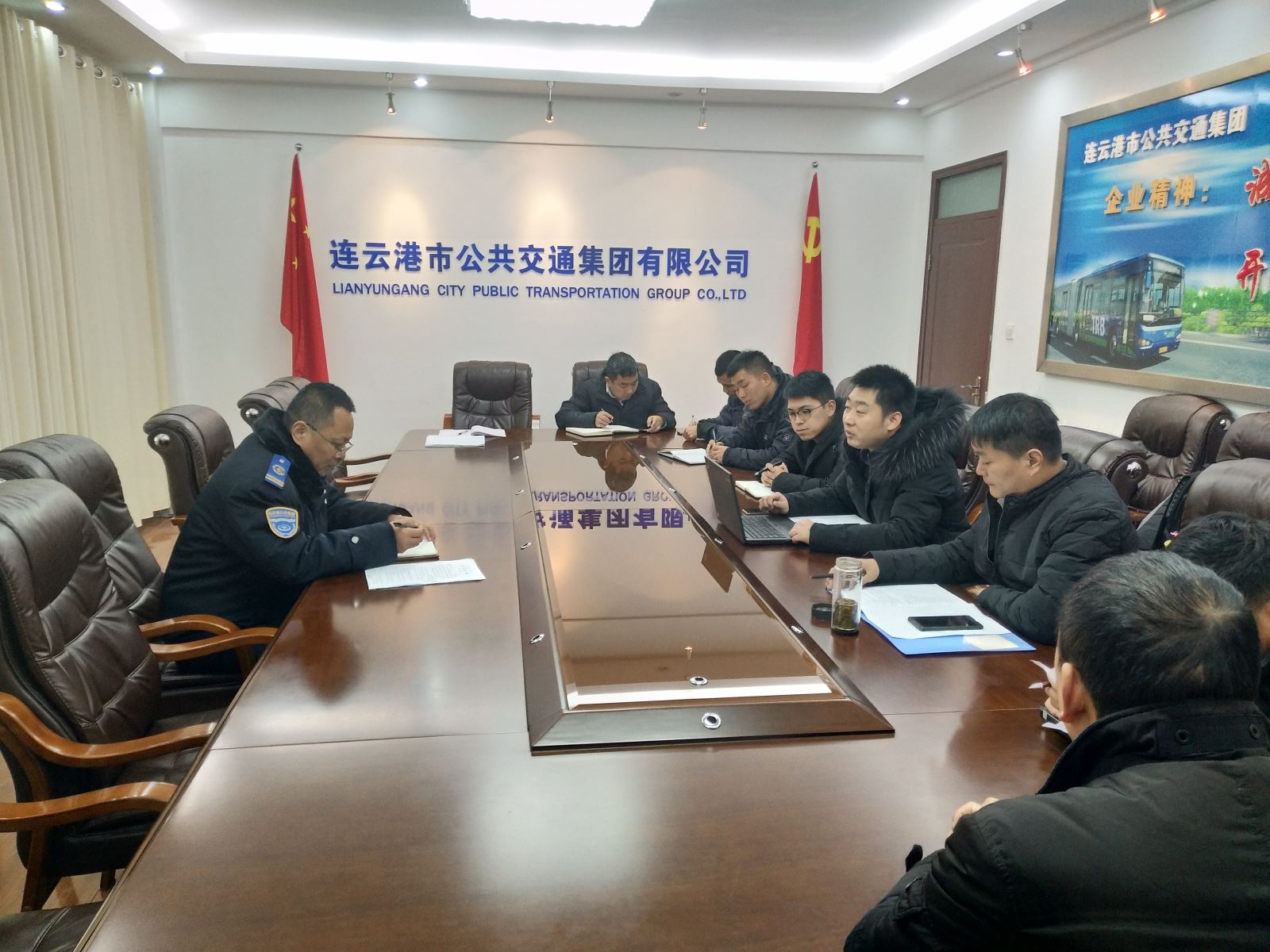 公交集团机务技术事业部召开微宏电池厂家约谈会