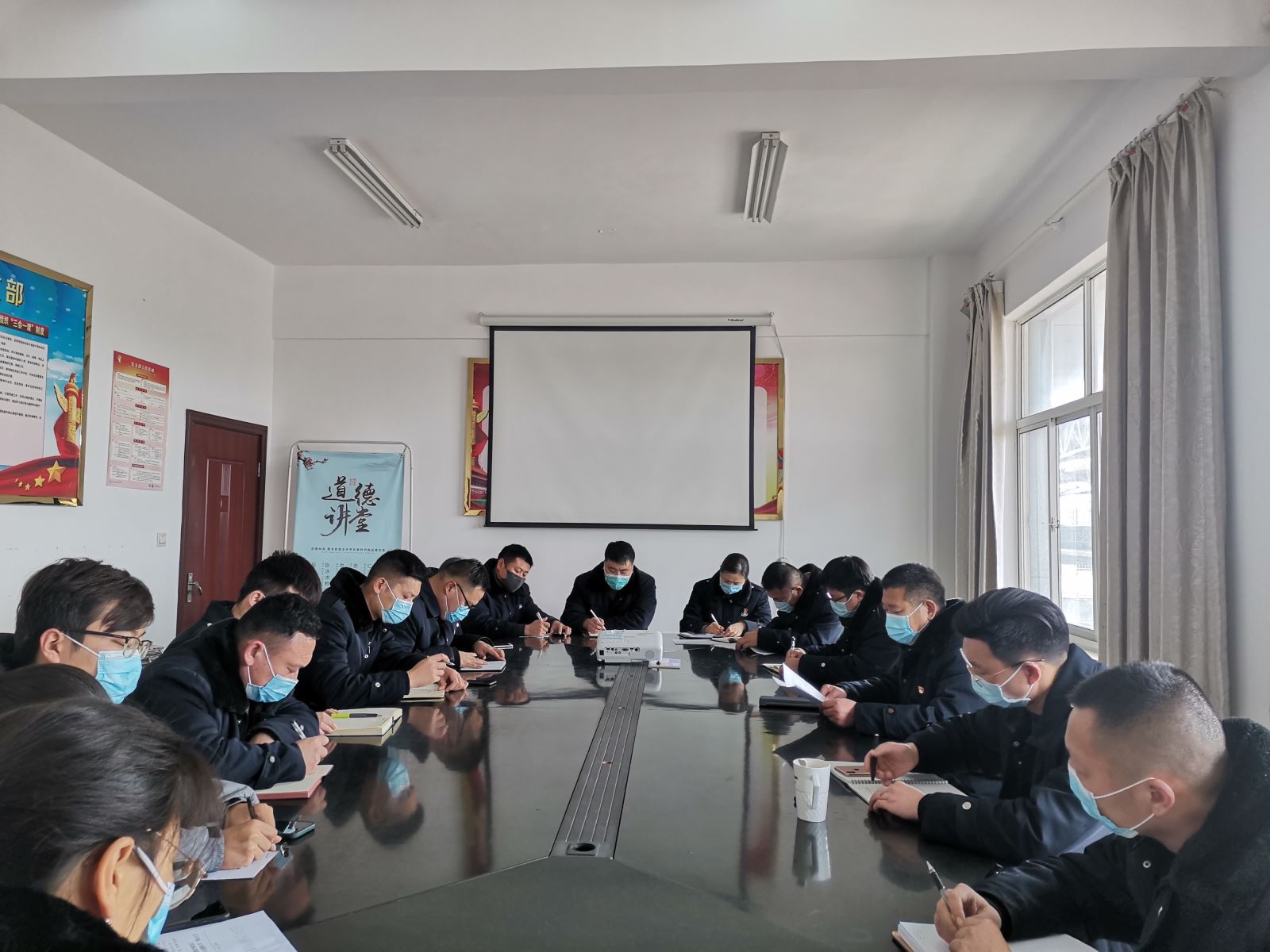 公交集团公交事业二部召开春节节前党风廉政专题会