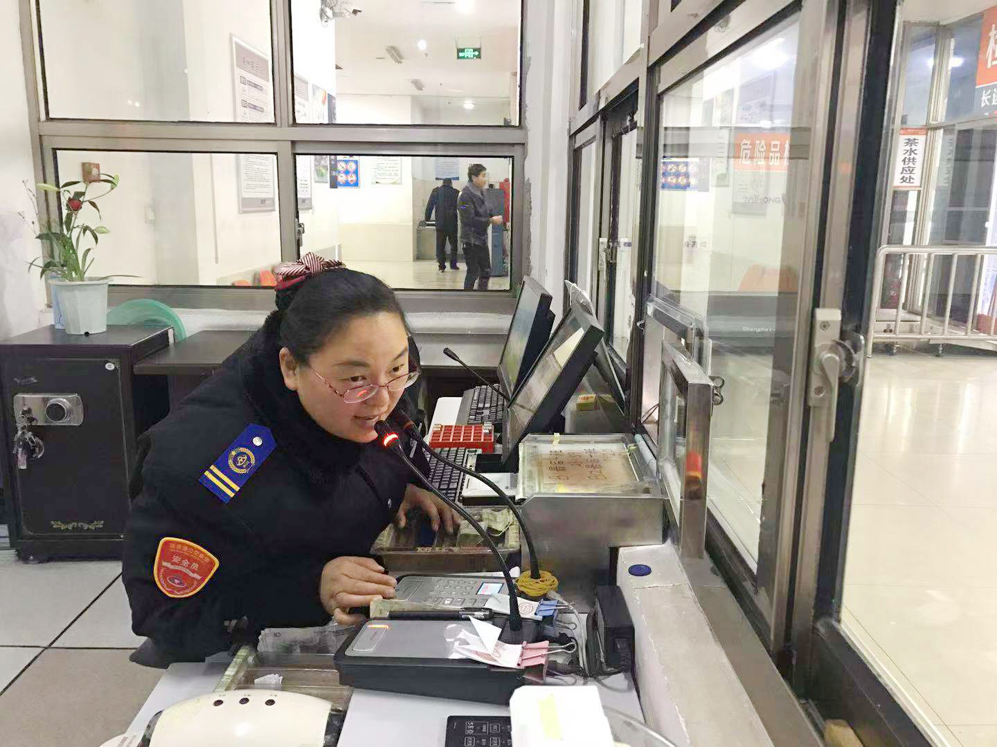 热心助人的站务员——杨小月