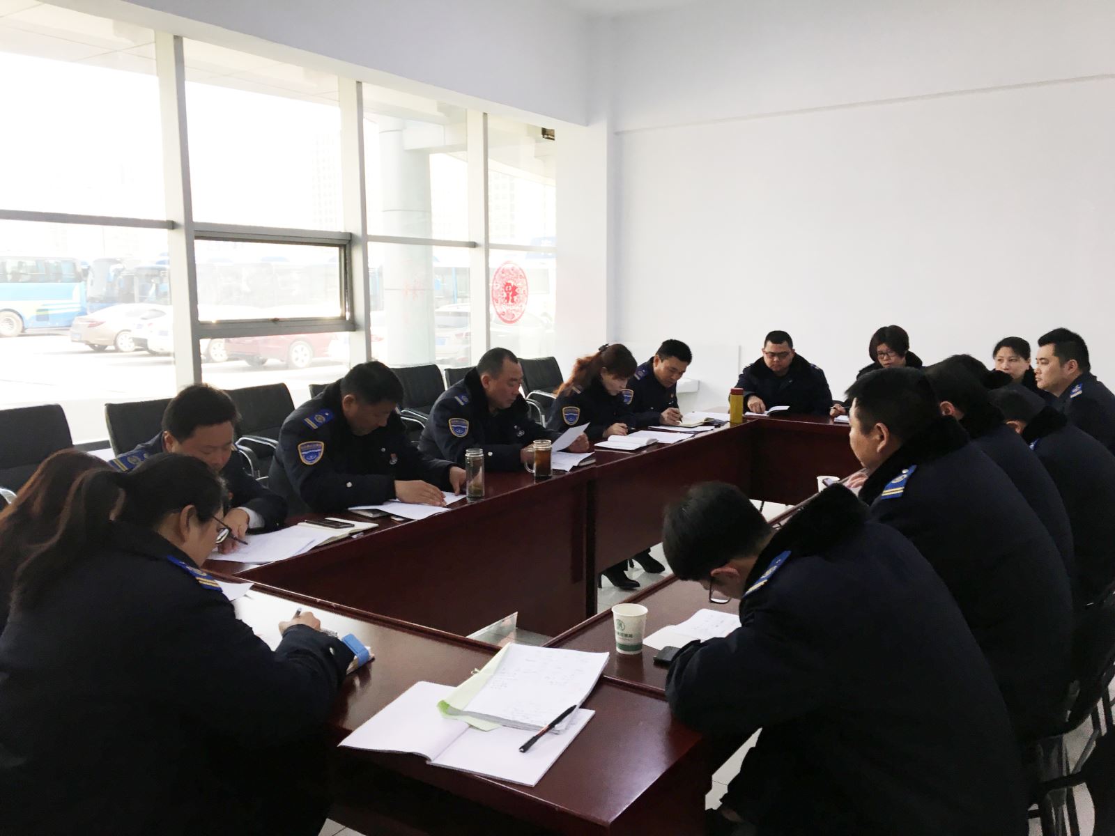 公交集团经营发展事业部扎实做好“清明节”期间党风廉政建设工作