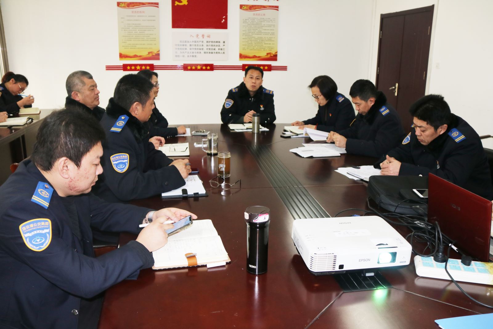 公交集团快速公交事业部召开B1K线运营专题会议