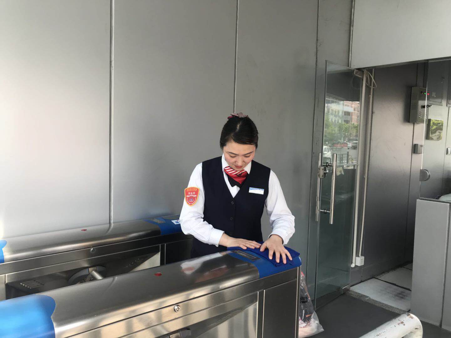 用心工作，用心服务