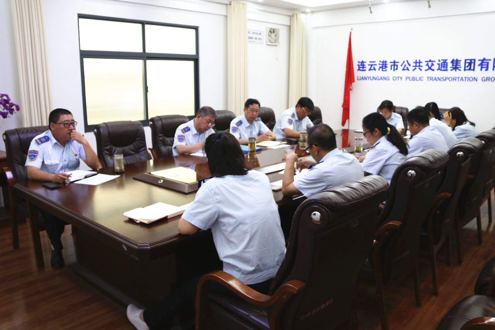 抓关键、推进程，公交集团召开机关部室办公会