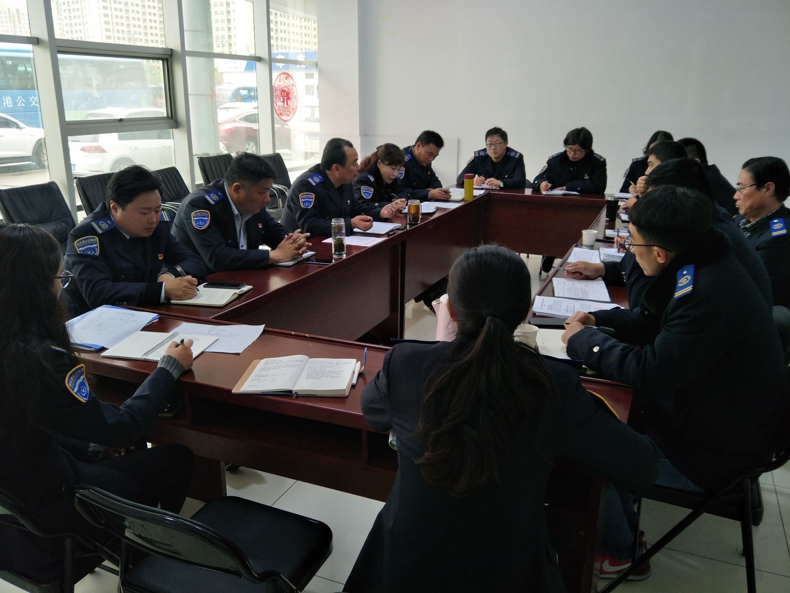 公交集团经营发展事业部召开“五一”节前党风廉洁建设工作会议