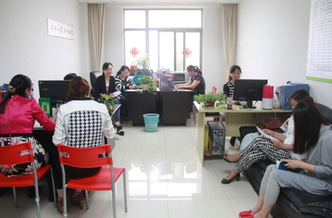 传媒公司女工委组织开展女职工教育活动