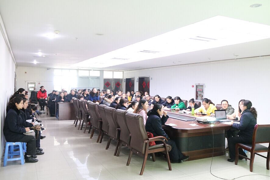 公交快速公司开展站务员“服务流程与乘客心理”主题培训及考核