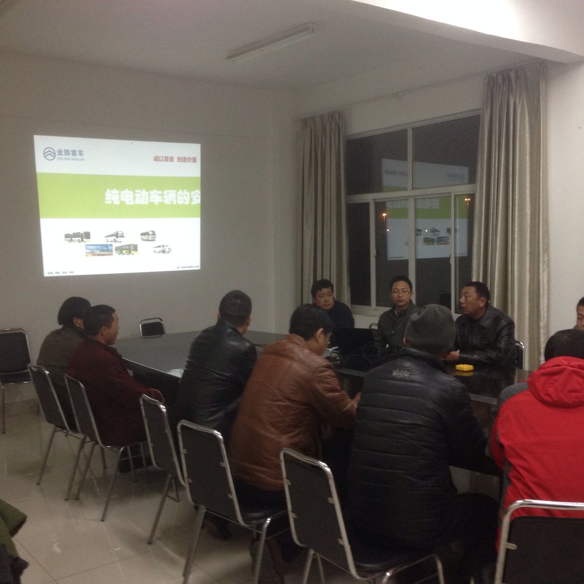 公交东部公司开展驾驶员纯电动车辆安全使用培训