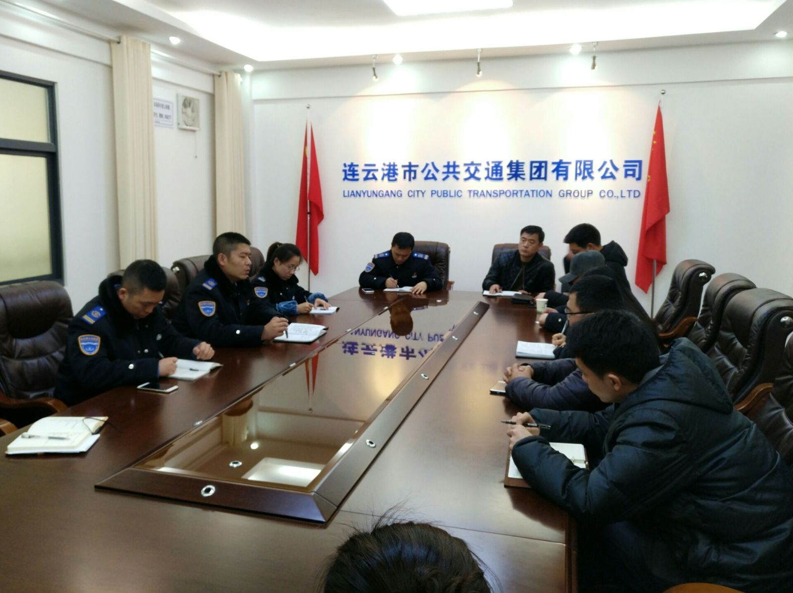 公交集团全力做好2017年“清明”小长假交通运输保障工作