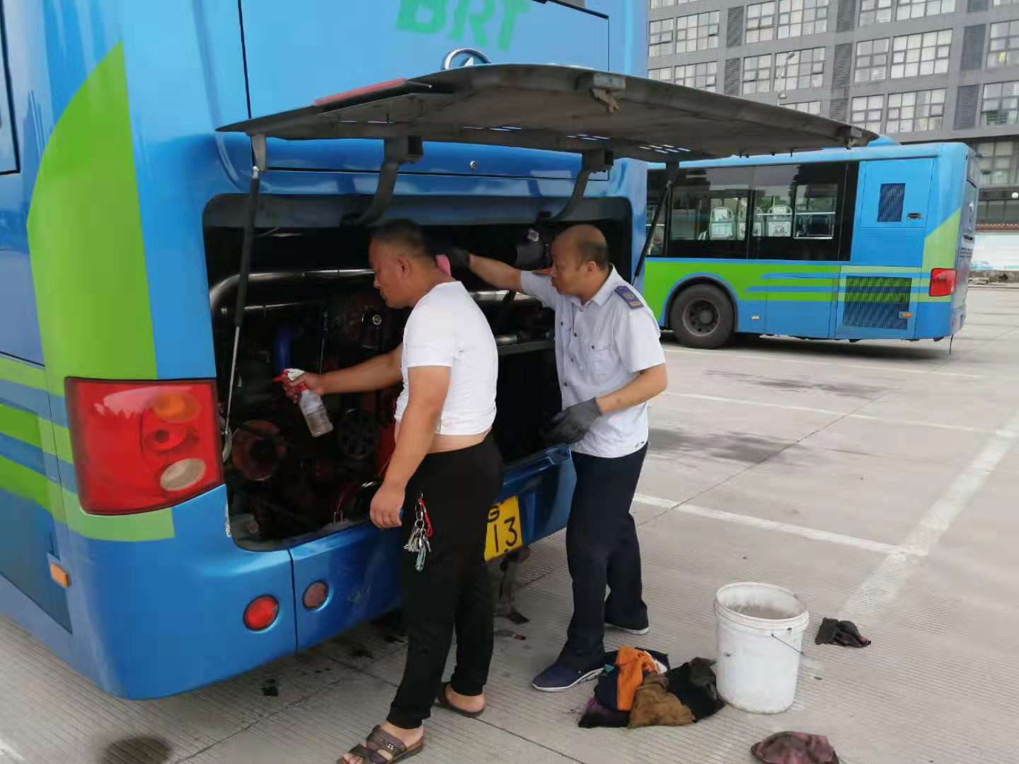 公交集团快速公交事业部强化车辆检查 确保车辆运营秩序