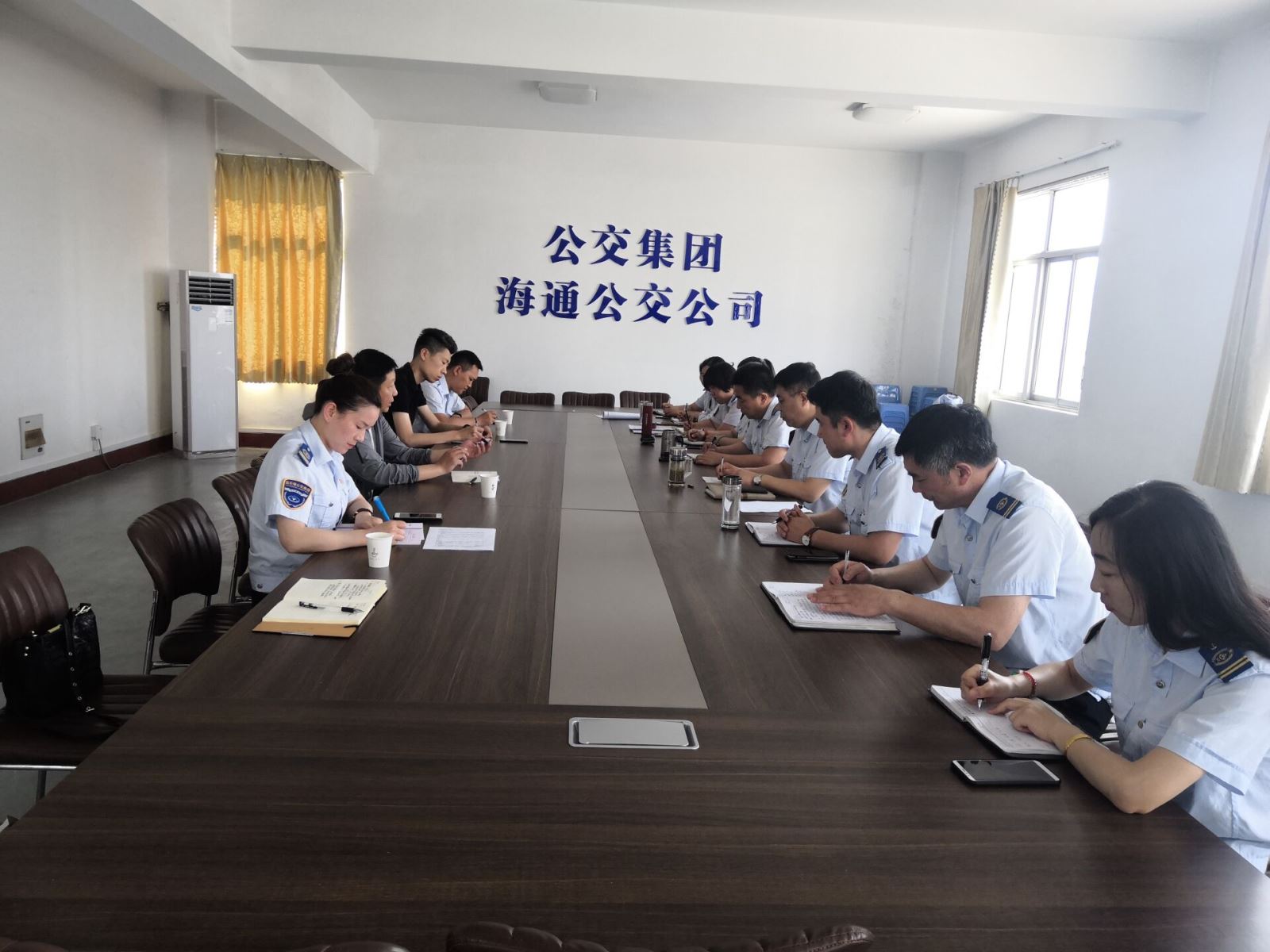 公交集团组织召开服务热线工作交流会