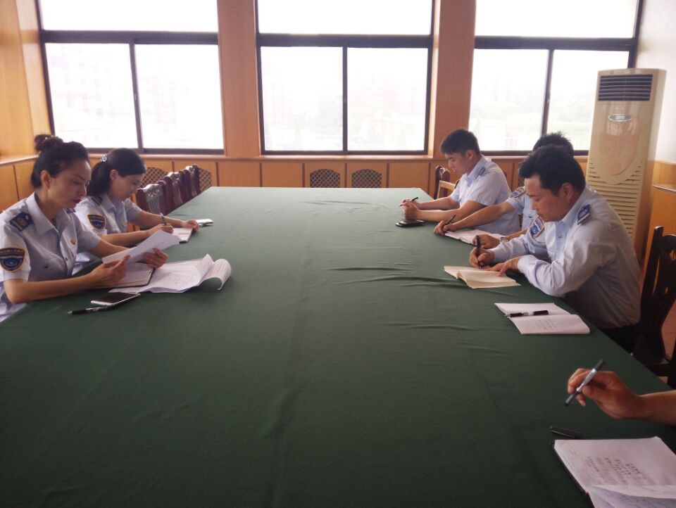 公交佳连公司召开安全生产月工作会议