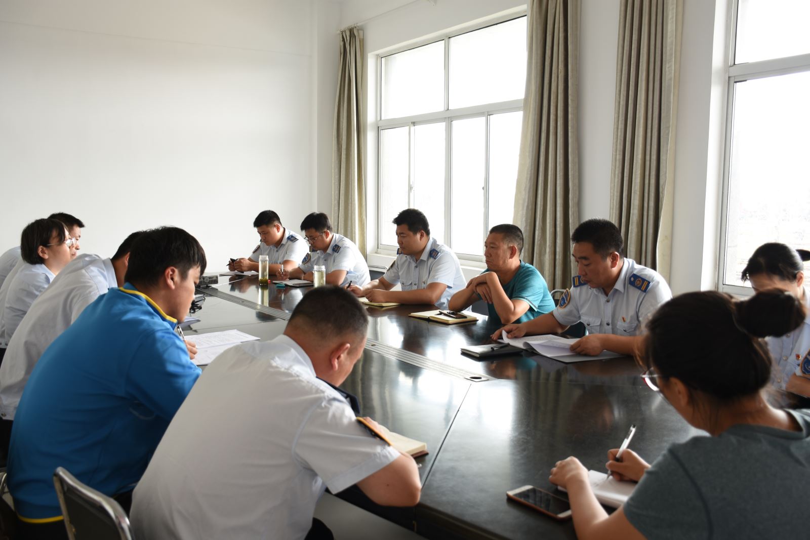 公交集团东部公司召开创文推进会