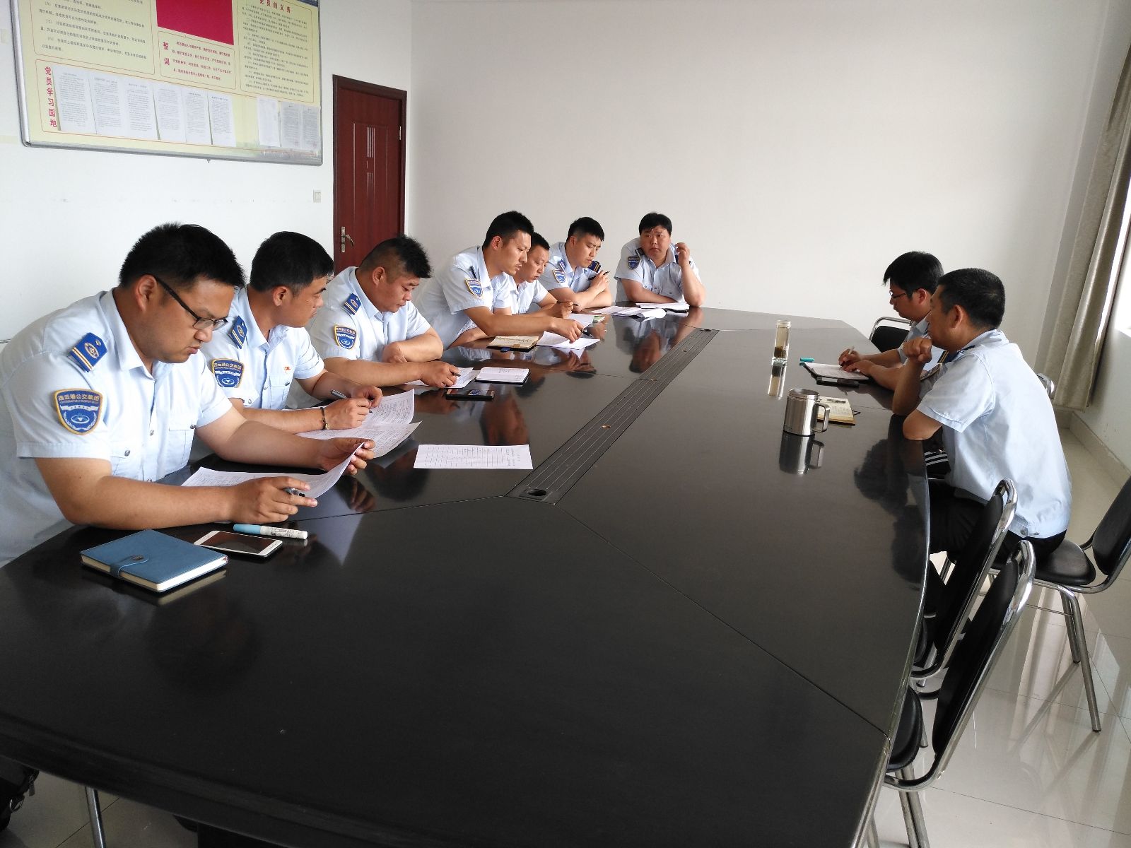 公交集团东部公司召开线路评估推进会