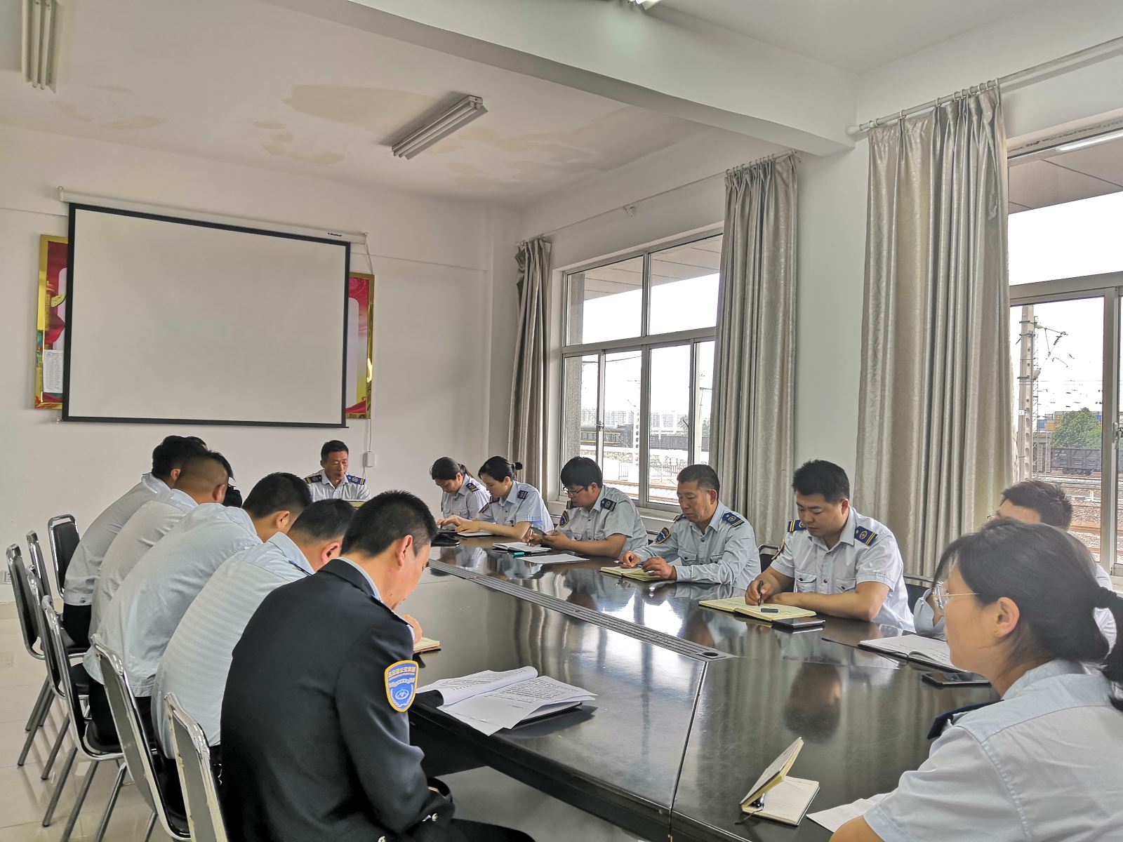 公交集团公交事业二部召开“服务质量提升年”活动动员大会