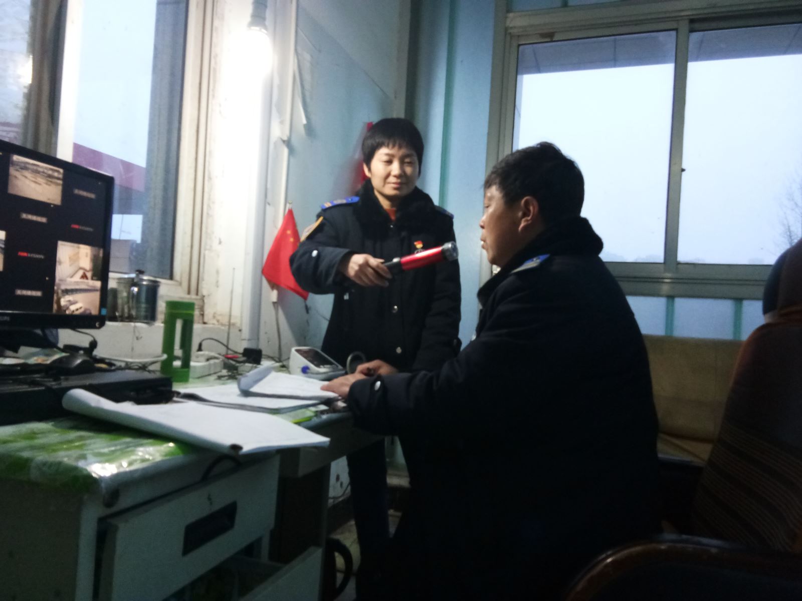 公交集团公交事业二部持续开展驾驶员岗前酒精、血压测试