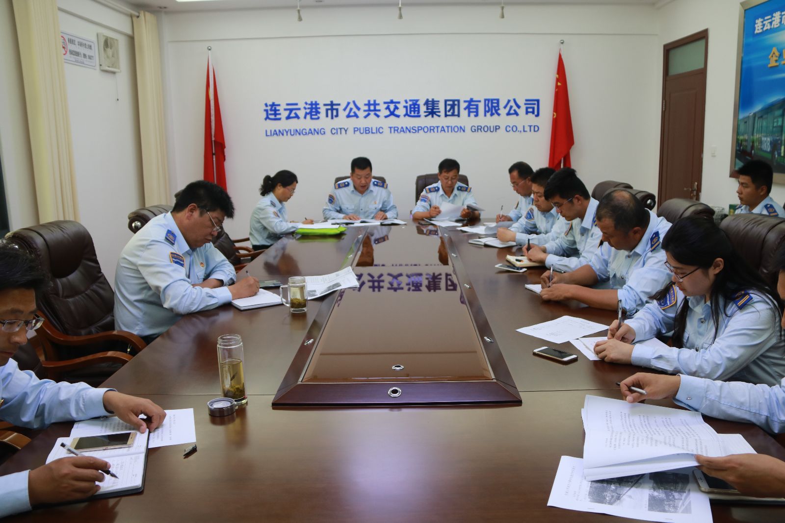 公交集团召开创文推进会