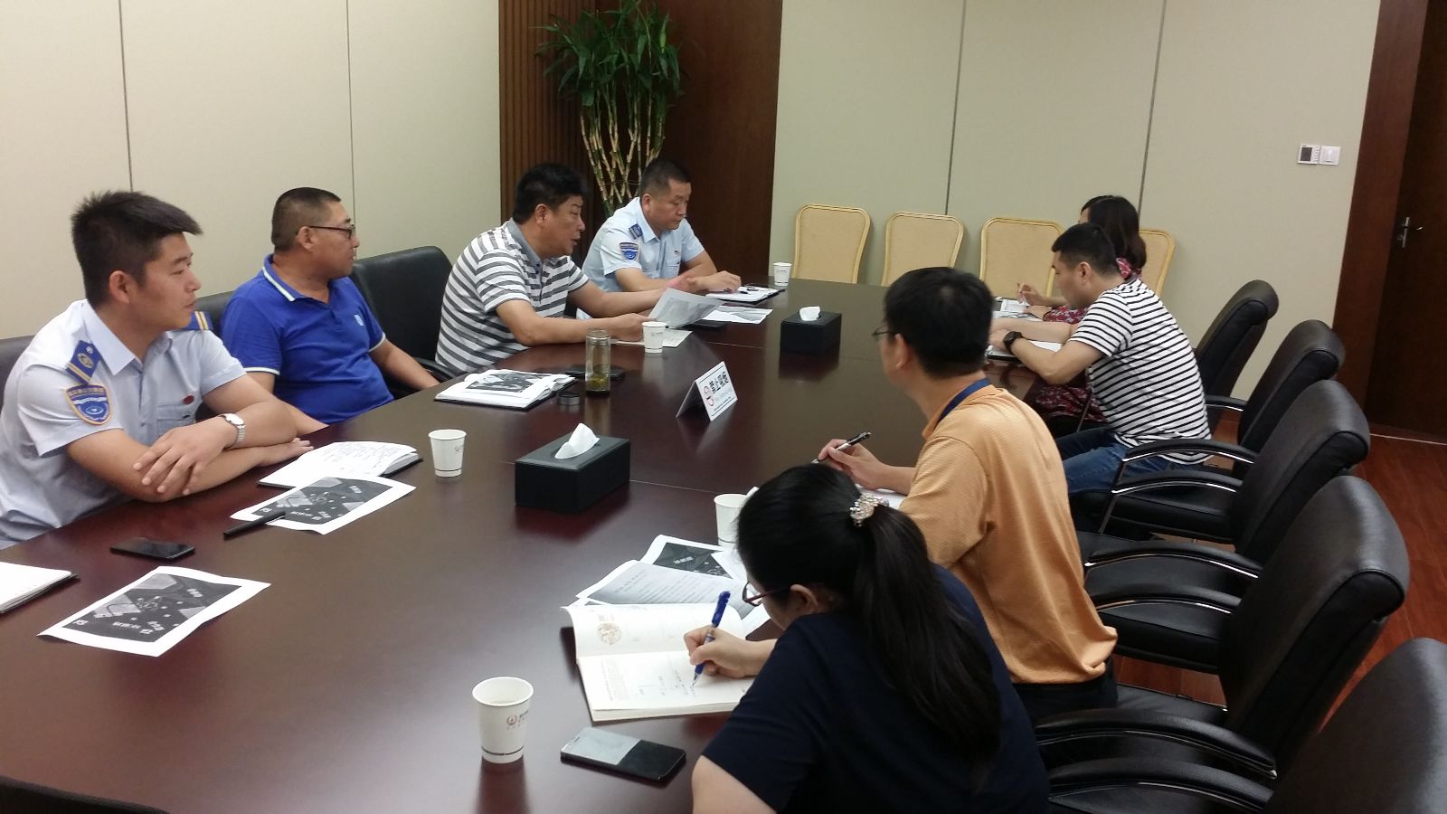 公交集团赴徐圩新区协商公交线路、场站建设相关事宜