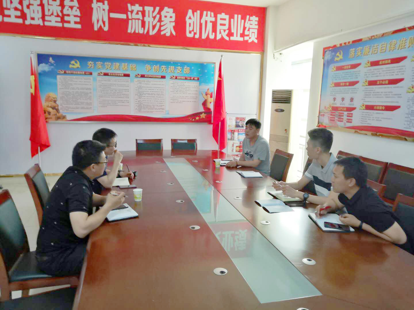 公交集团与智慧城市开展信息化建设交流会