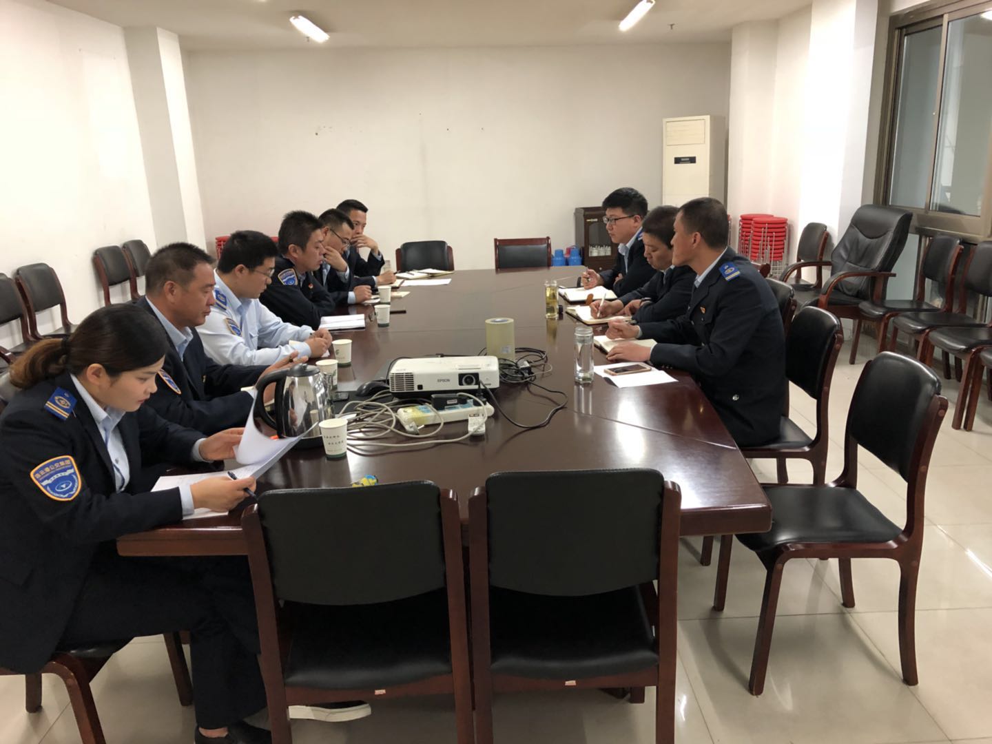 公交集团海通快速公交运营科开展5月份生产工作例会