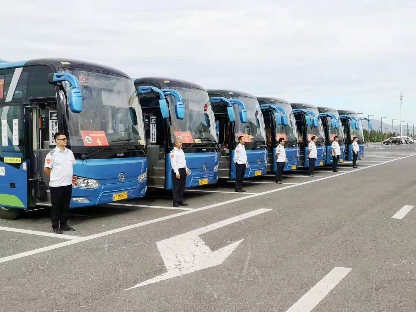 公交集团开展2019年公交出行宣传周暨公交服务“农洽会”活动