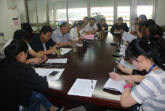 公交海州公司推进“两学一做”活动融入党员教育新常态